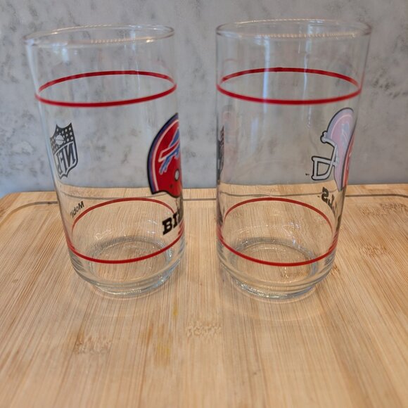 2 Vintage Buffalo Bills NFL Mobil 1980’s Collectible Drinking Glasses - Picture 4 of 6